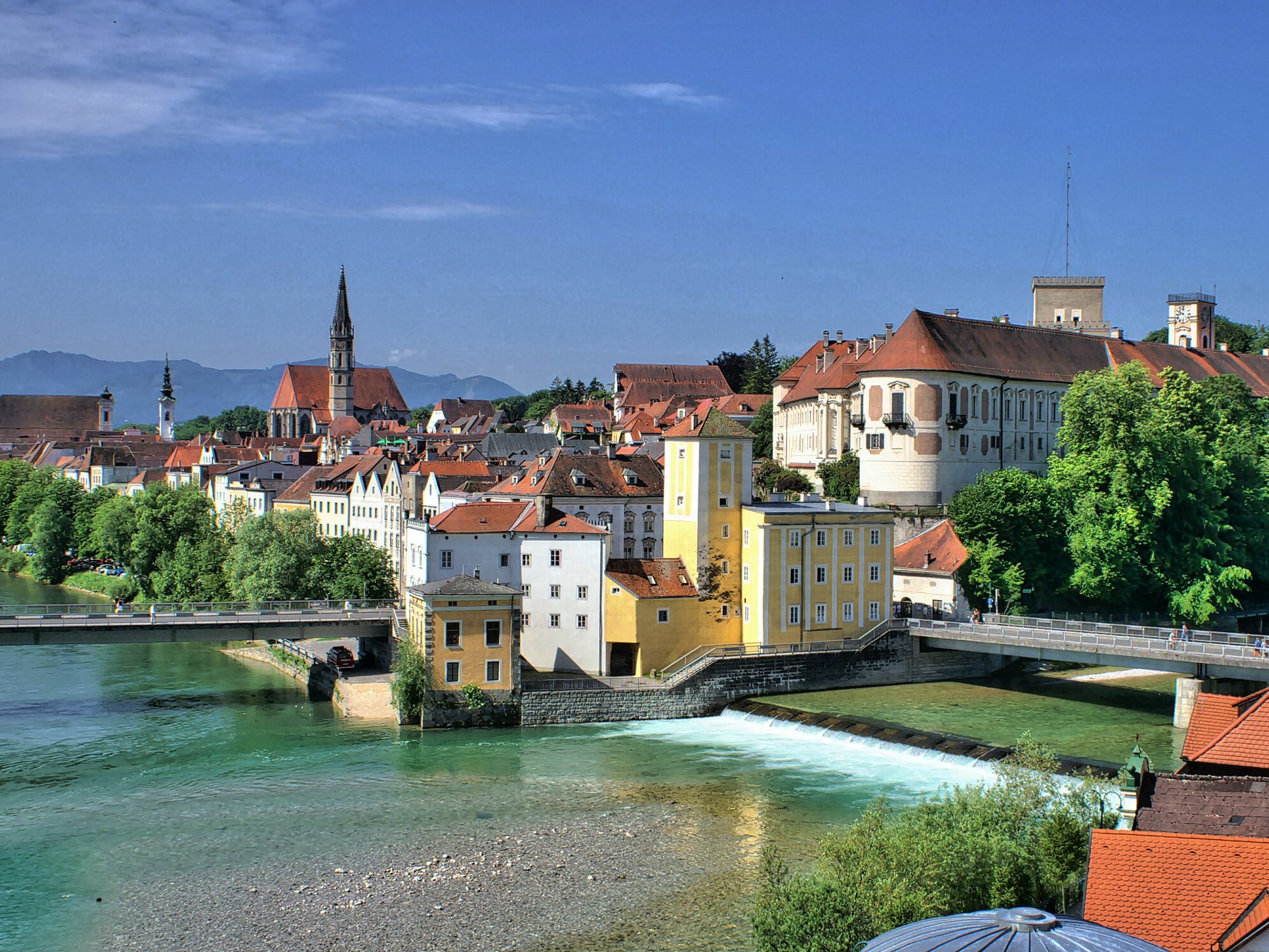 Blick auf die Steyrer Altstadt - am Zusammenfluss von Enns und Steyr Blick auf die Steyrer Altstadt - am Zusammenfluss von Enns und Steyr