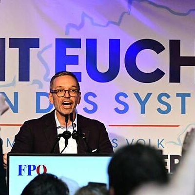 Kickl stilisierte sich zum gegen das System kämpfenden "Volkskanzler".