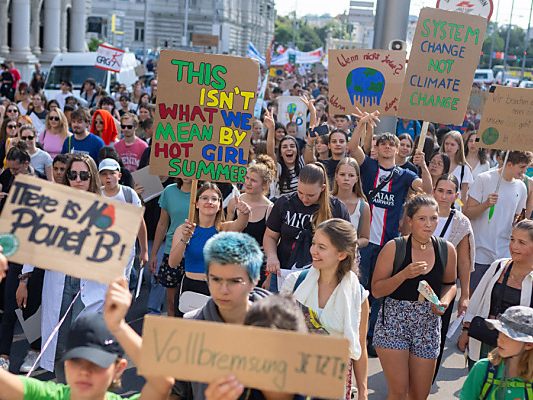 Im Vorjahr gingen Tausende beim Klimastreik auf die Straße. Im Vorjahr gingen Tausende beim Klimastreik auf die Straße.