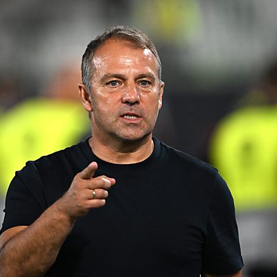 Hansi Flick unterzeichnete in Barcelona einen Vertrag bis 2026