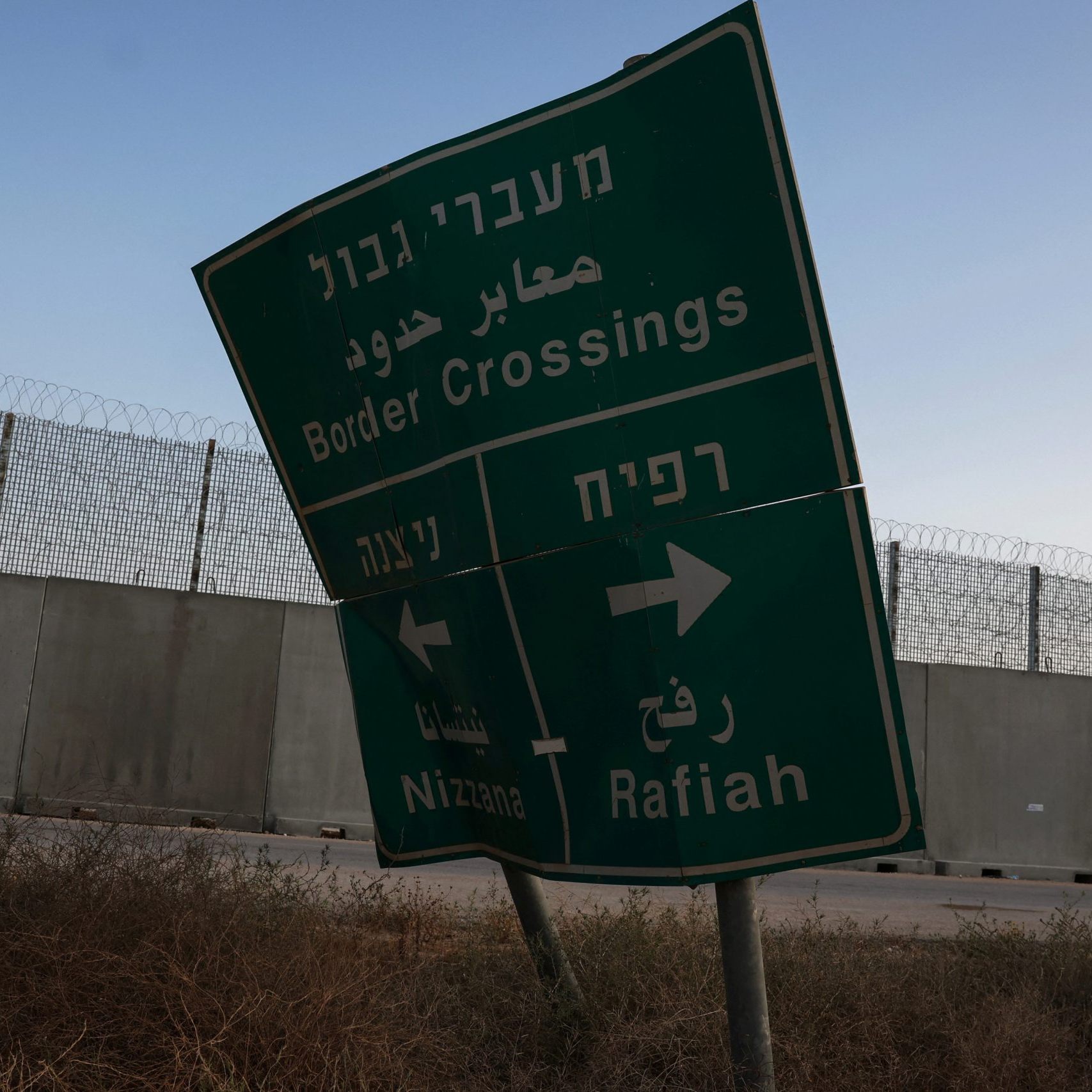 Der Vorfall werde geprüft und es würden Gespräche mit dem Nachbarland geführt, teilte das israelische Militär mit.