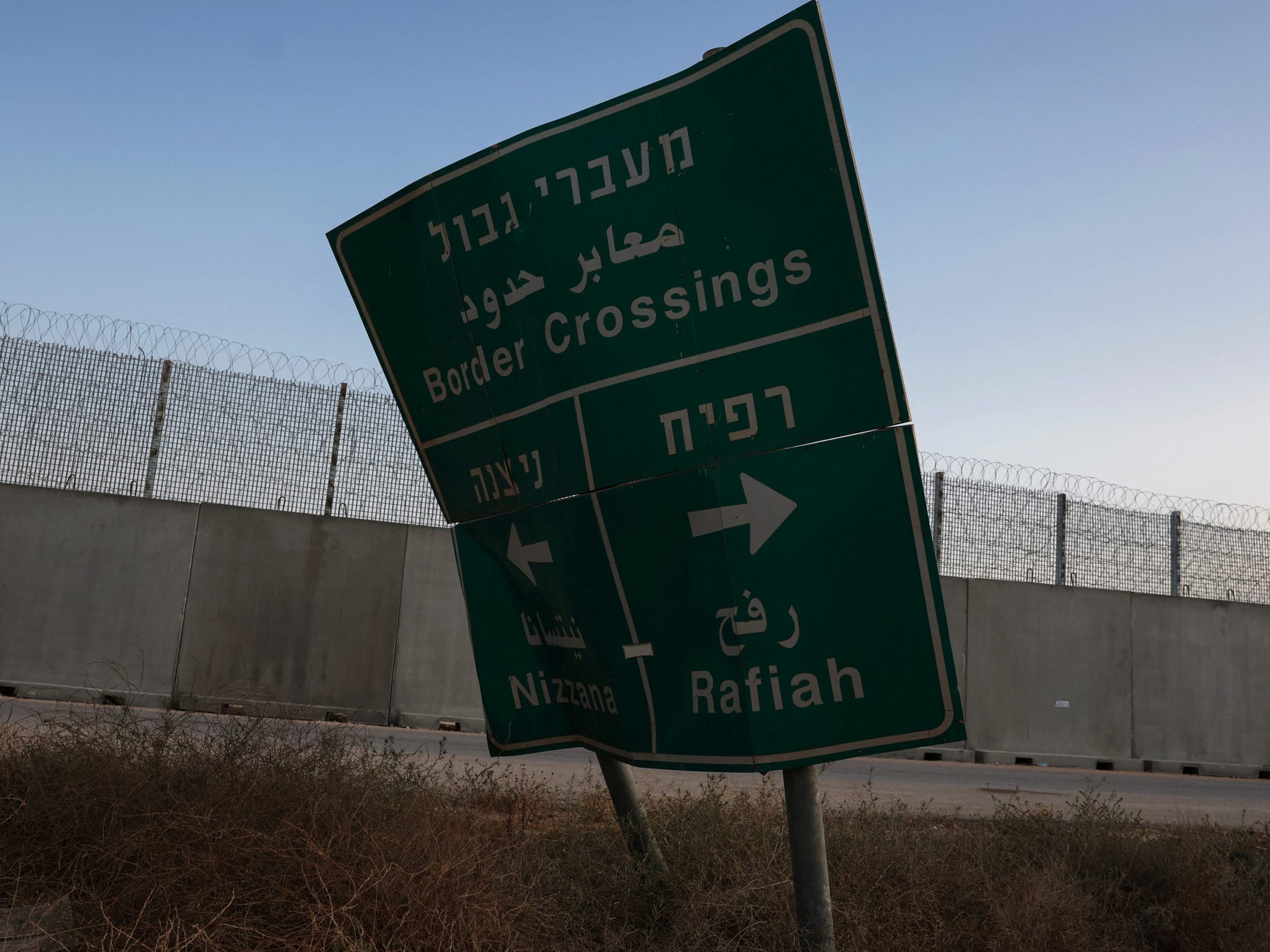 Der Vorfall werde geprüft und es würden Gespräche mit dem Nachbarland geführt, teilte das israelische Militär mit. Der Vorfall werde geprüft und es würden Gespräche mit dem Nachbarland geführt, teilte das israelische Militär mit.