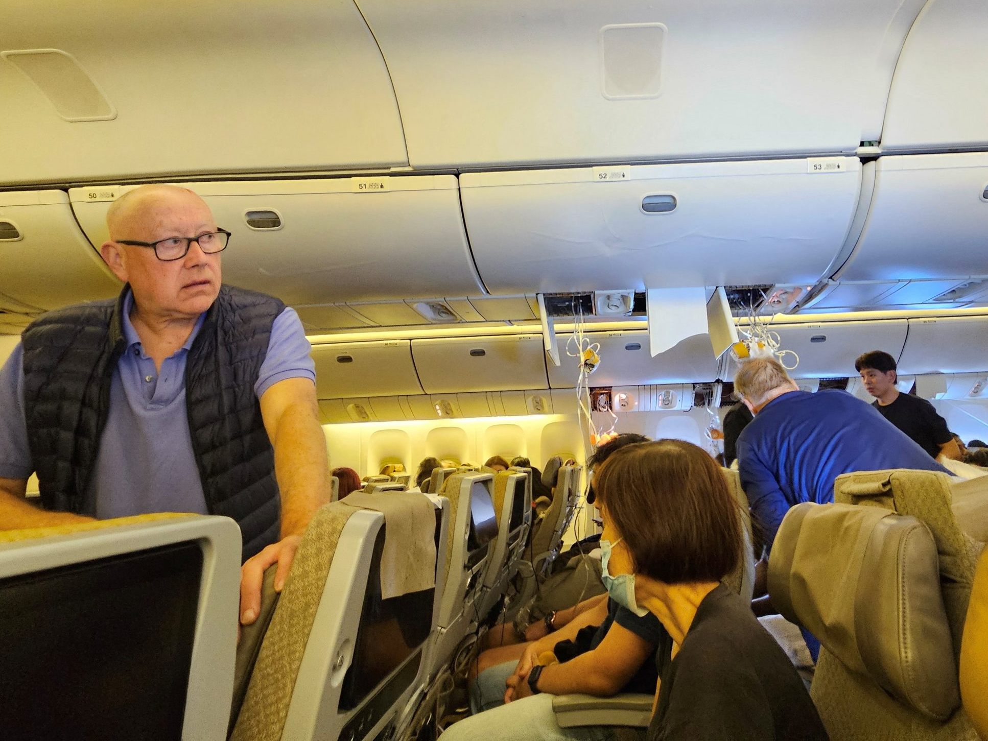 Bei dem Flug gab es einen Toten, mehrere Personen wurden verletzt. Bei dem Flug gab es einen Toten, mehrere Personen wurden verletzt.