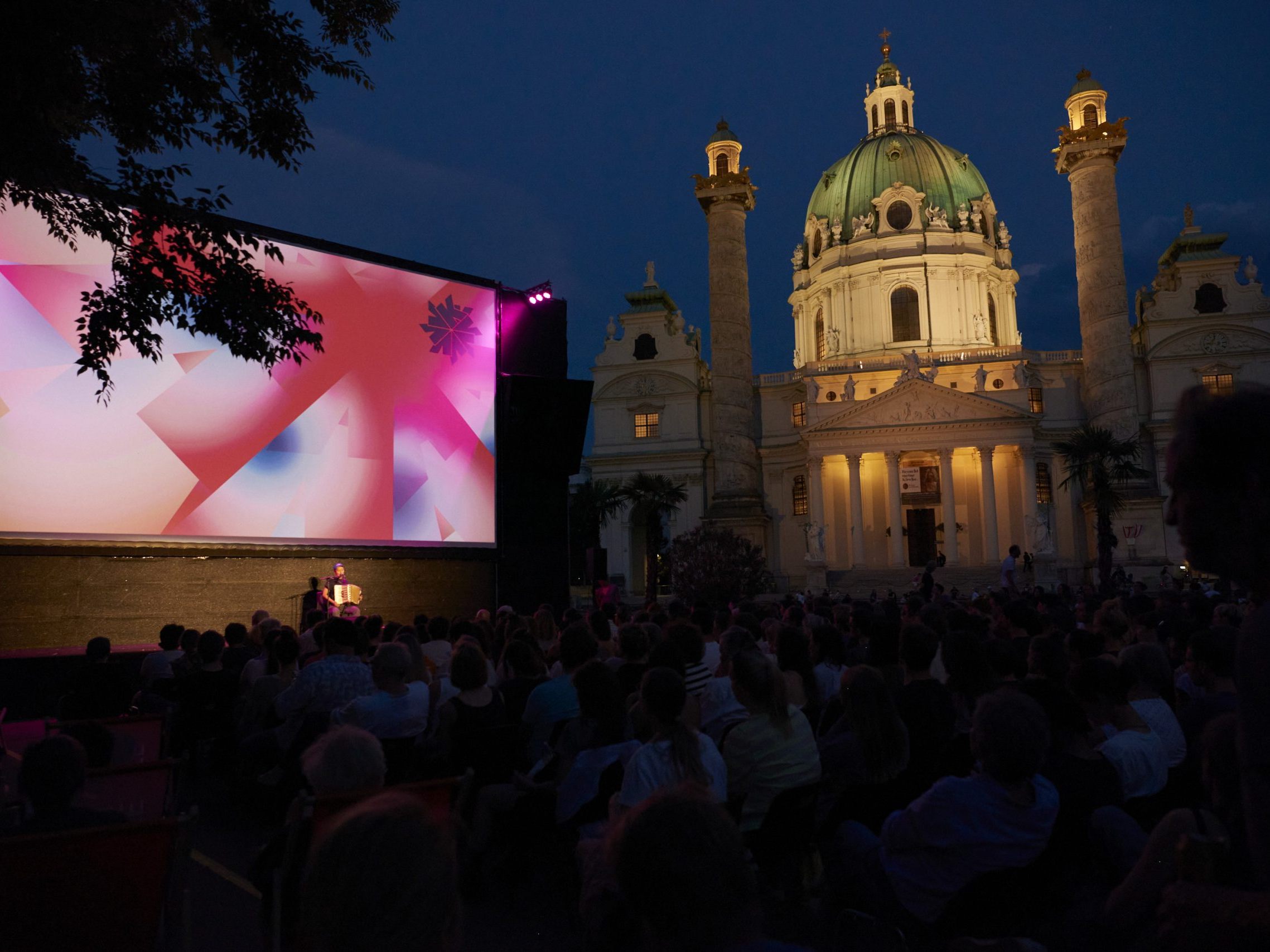2024 entfällt das Filmfestival "Kaleidoskop" am Wiener Karlsplatz. 2024 entfällt das Filmfestival "Kaleidoskop" am Wiener Karlsplatz.