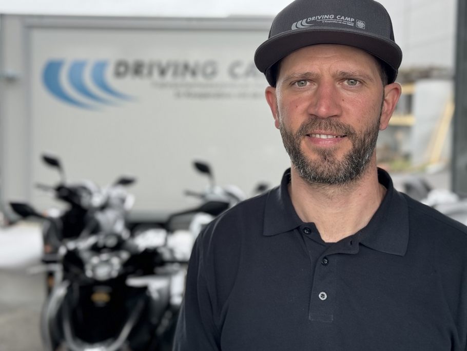 David Eberle ist Instructor beim Driving Camp Vorarlberg. David Eberle ist Instructor beim Driving Camp Vorarlberg.
