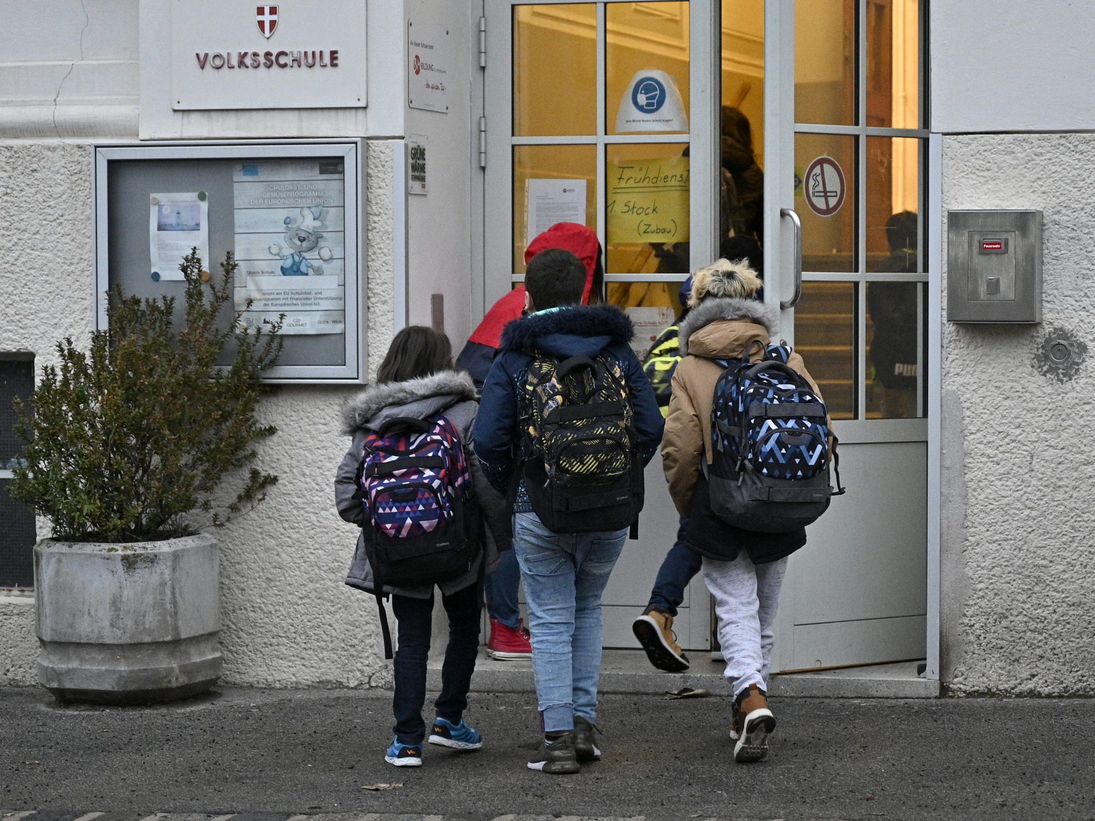 Wien Schulen haben zunehmend mit Gewalt und Deutschdefiziten zu kämpfen. Wien Schulen haben zunehmend mit Gewalt und Deutschdefiziten zu kämpfen.