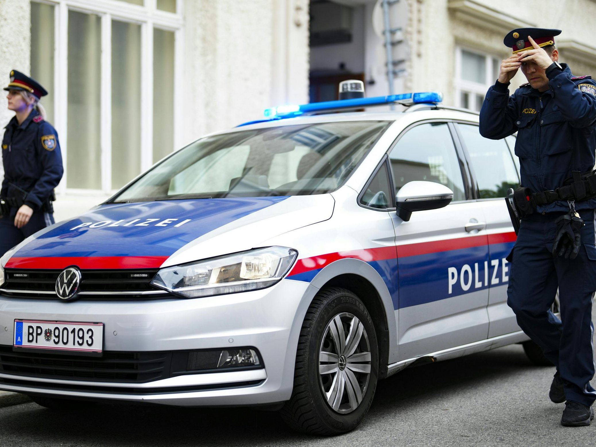 Nach Bedrohung mit Schusswaffe: Täter festgenomen. (Symbolbild) Nach Bedrohung mit Schusswaffe: Täter festgenomen. (Symbolbild)