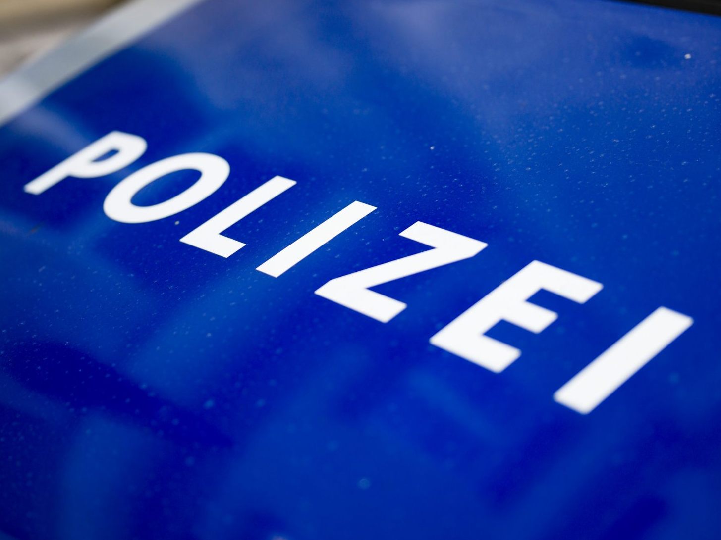 Nach dem Auffliegen des erfundenen Raubs, ermittelt die Polizei gegen den 29-Jährigen. Nach dem Auffliegen des erfundenen Raubs, ermittelt die Polizei gegen den 29-Jährigen.