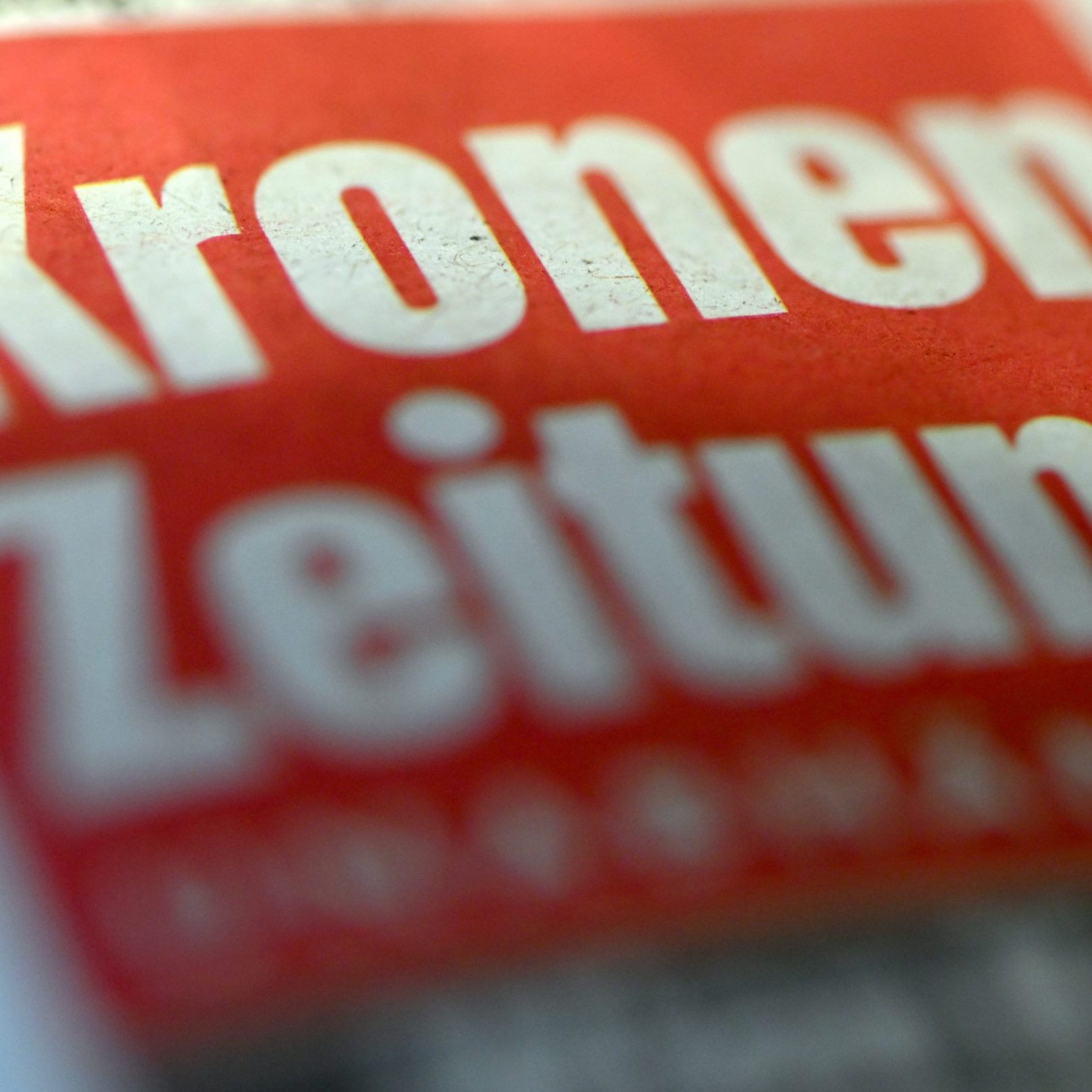 40 Mitarbeitende müssen bei der "Kronen Zeitung" gehen.
