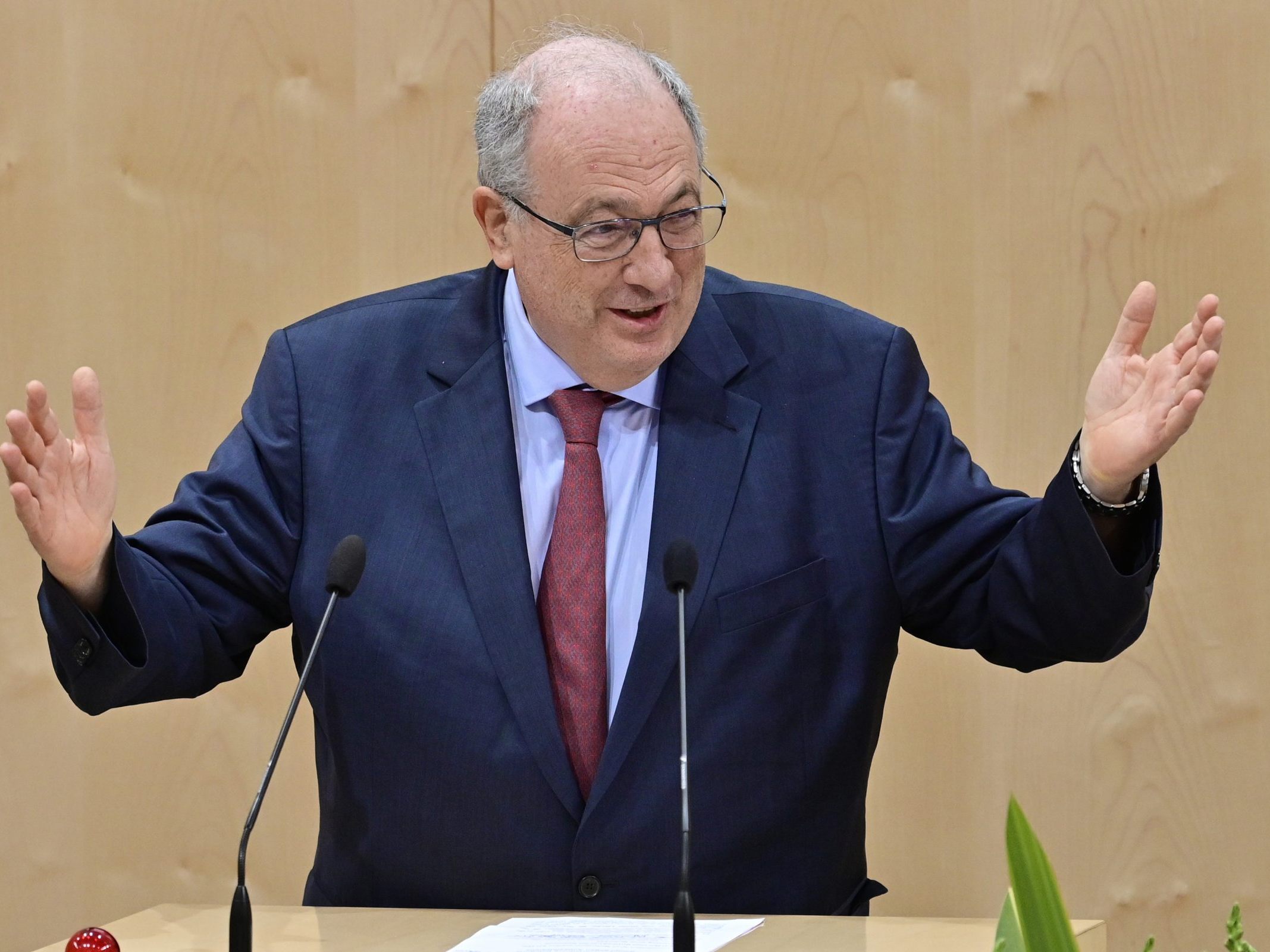 Kritik an Aussagen von Muzicant (im Bild).