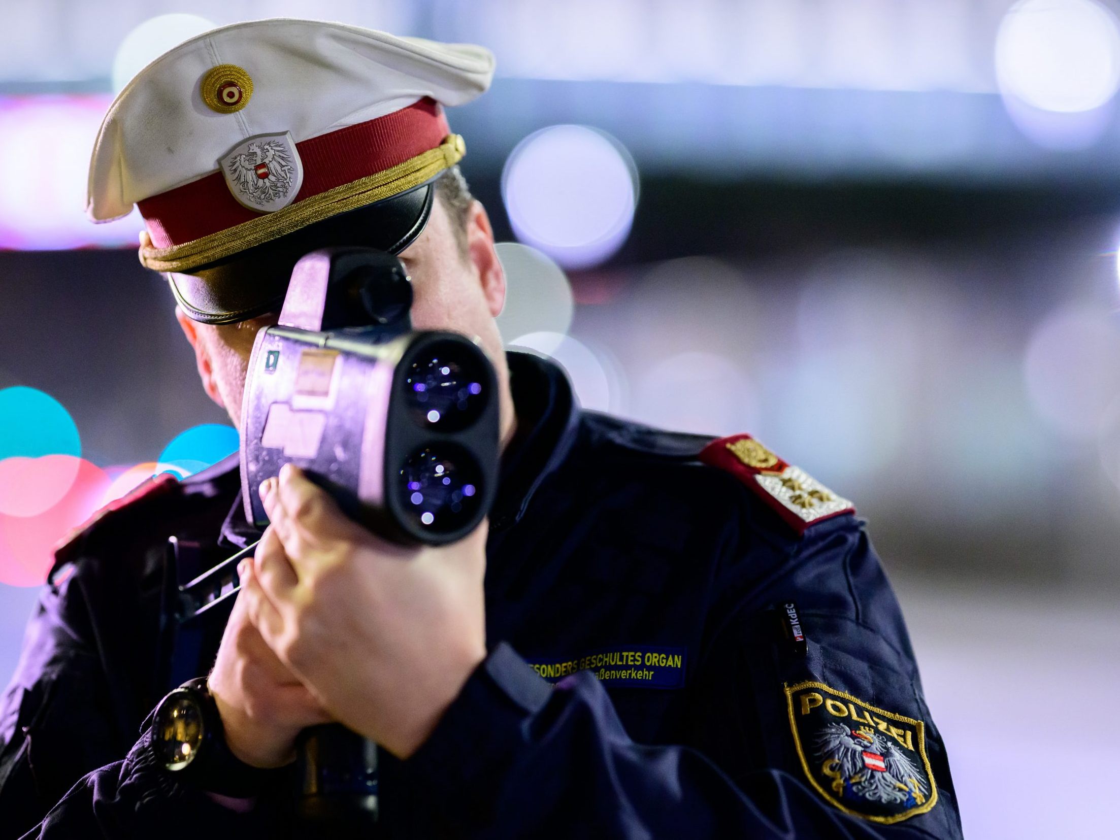 Der Pkw wurde von der Wiener Polizei beschlagnahmt.