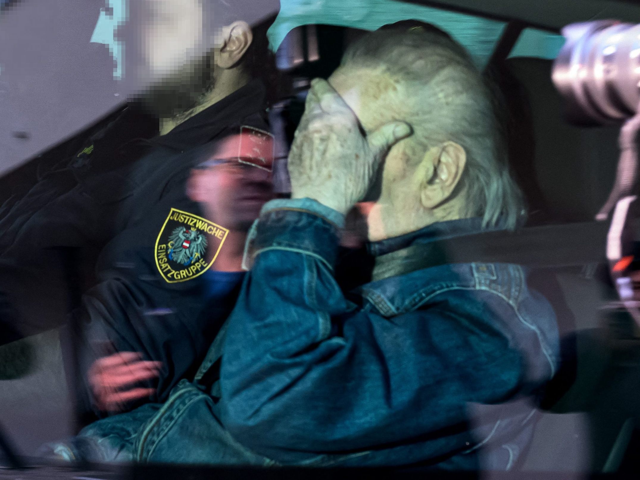 Josef F. (der nun anders heißt) hatte seine Tochter 24 Jahre lang in einem Kellerverlies gefangen gehalten und mit ihr sieben Kinder gezeugt - eines starb nach der Geburt.