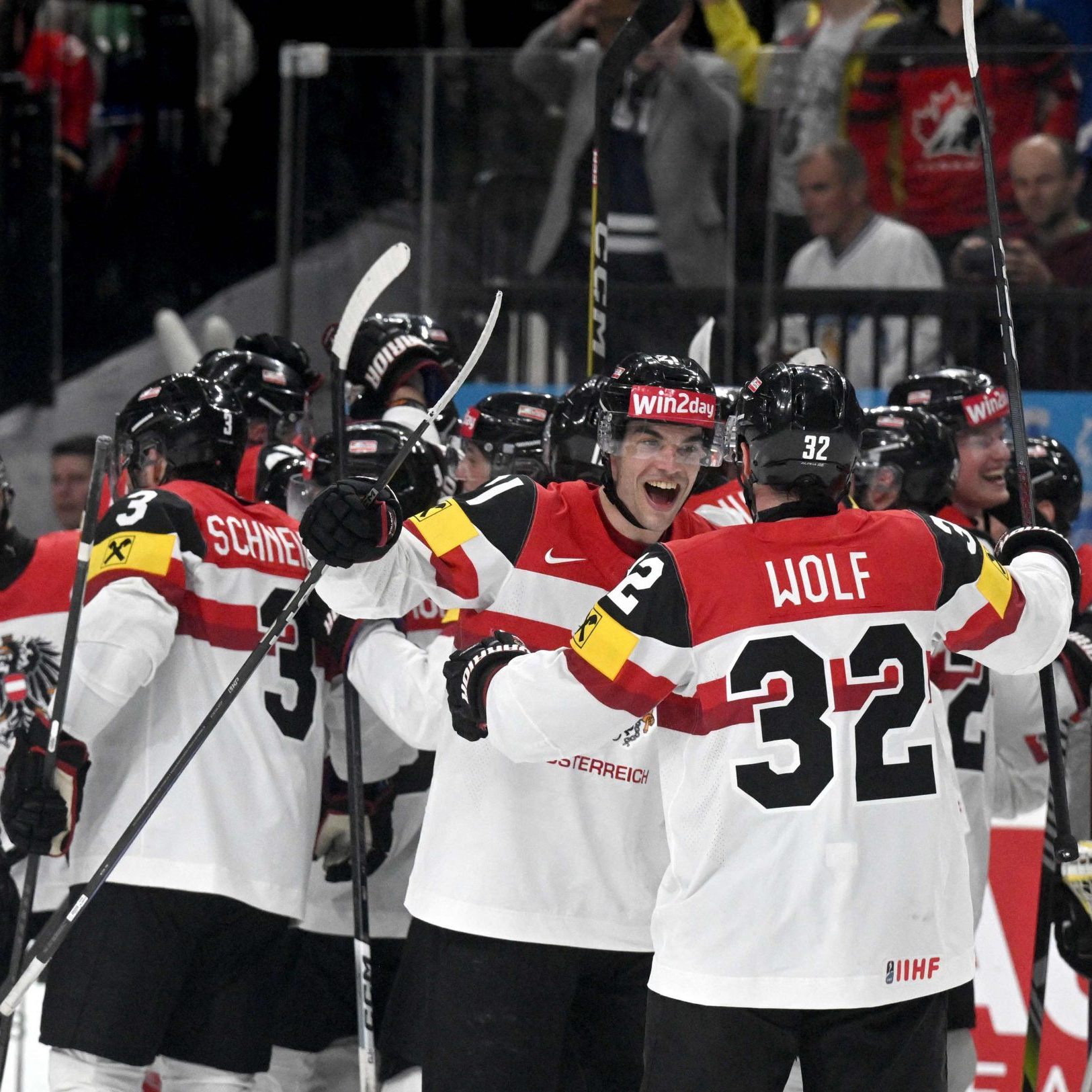 Klassenerhalt nach Erfolgen gegen Weltmeister und Olympiasieger in Reichweite