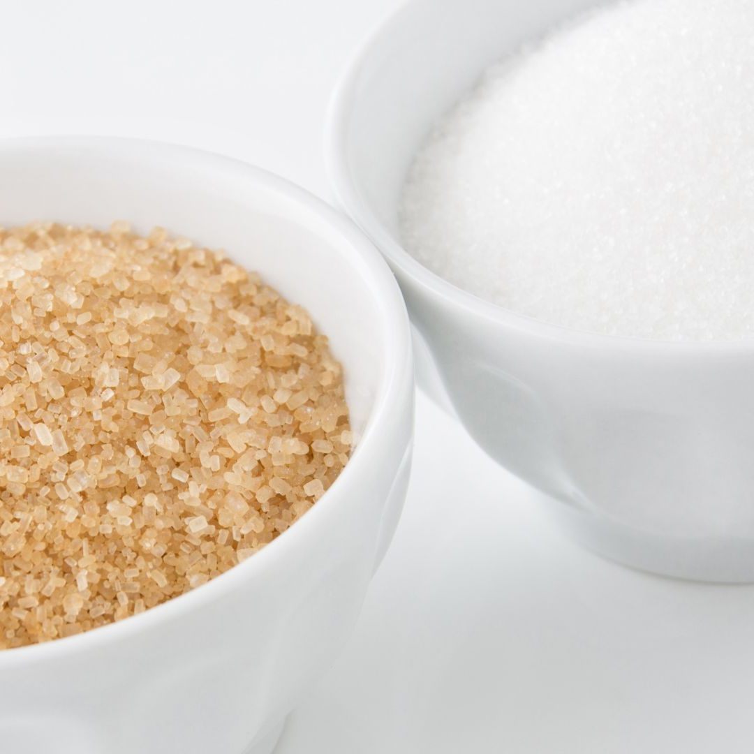 Es gibt keine nennenswerten Unterschiede bei braunem und weißem Zucker, was die gesundheitlichen Aspekte anbelangt.