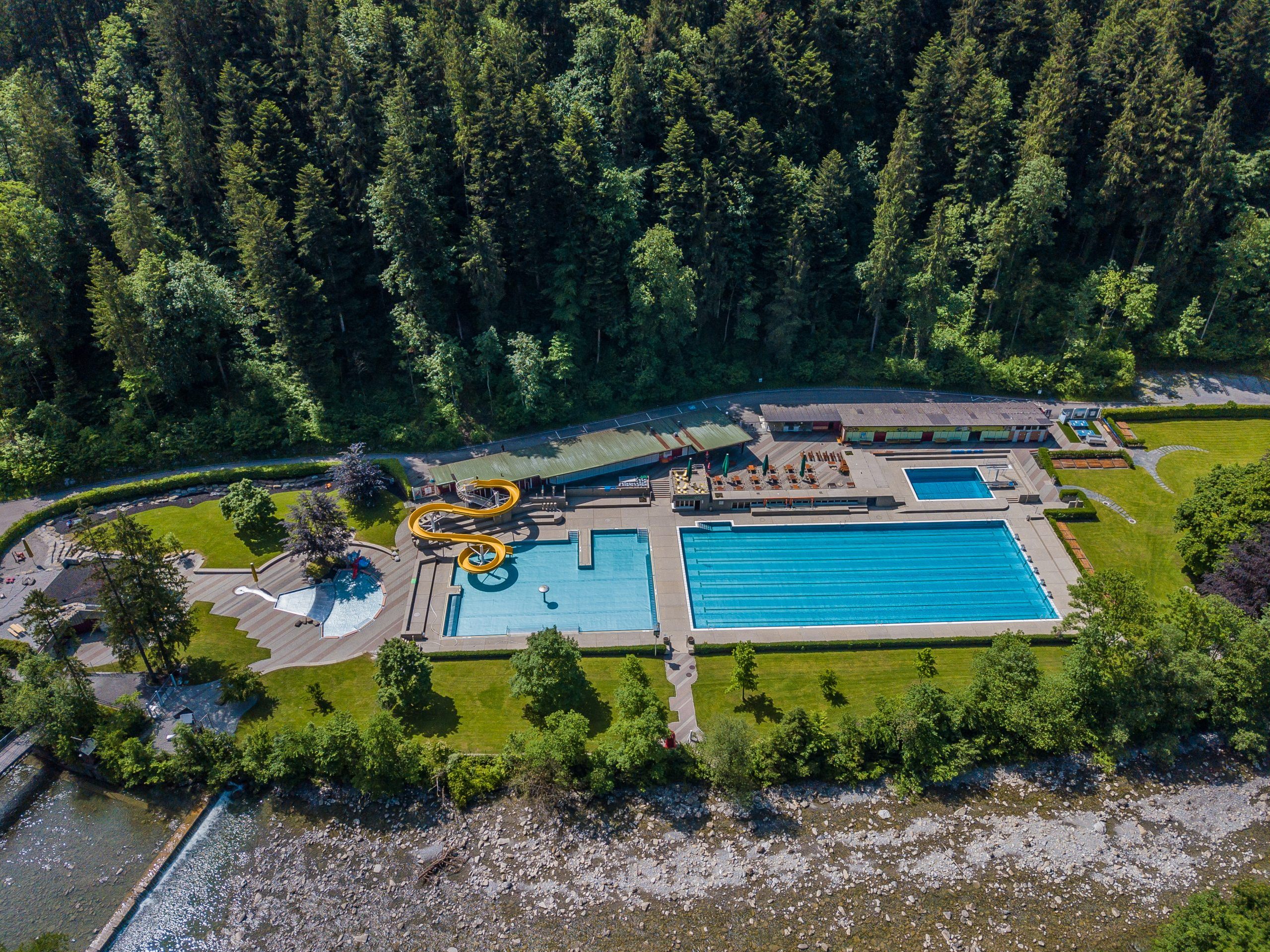 Das Waldbad Enz startet in die neue Sommersaison. Das Waldbad Enz startet in die neue Sommersaison.