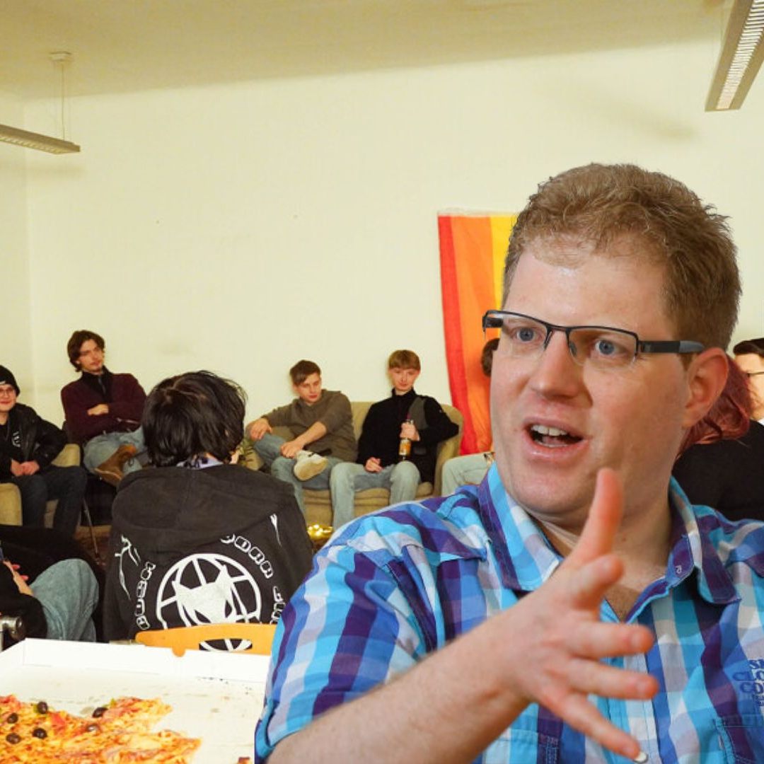 Fabian Jochum lädt zur freien Diskussion ein