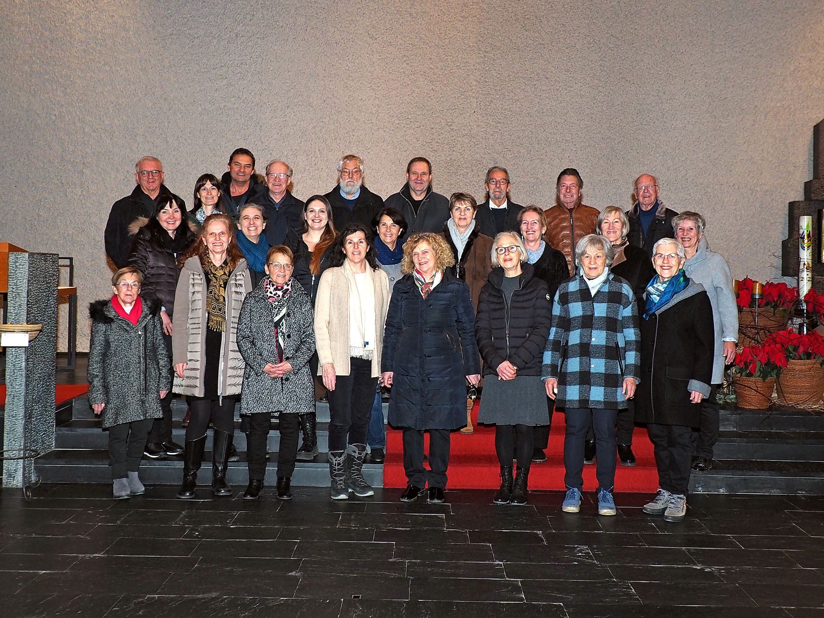 Kantorei singt bei Maiandacht in der Basilika. Kantorei singt bei Maiandacht in der Basilika.