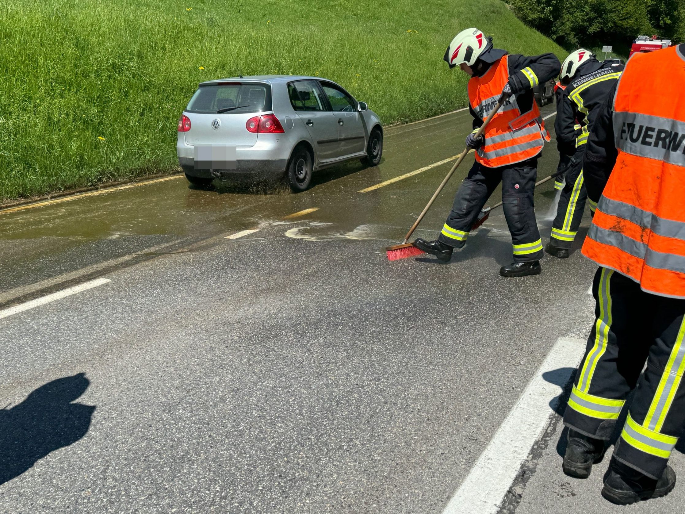 Gülleaustritt sorgt für Verzögerungen in Kennelbach Gülleaustritt sorgt für Verzögerungen in Kennelbach