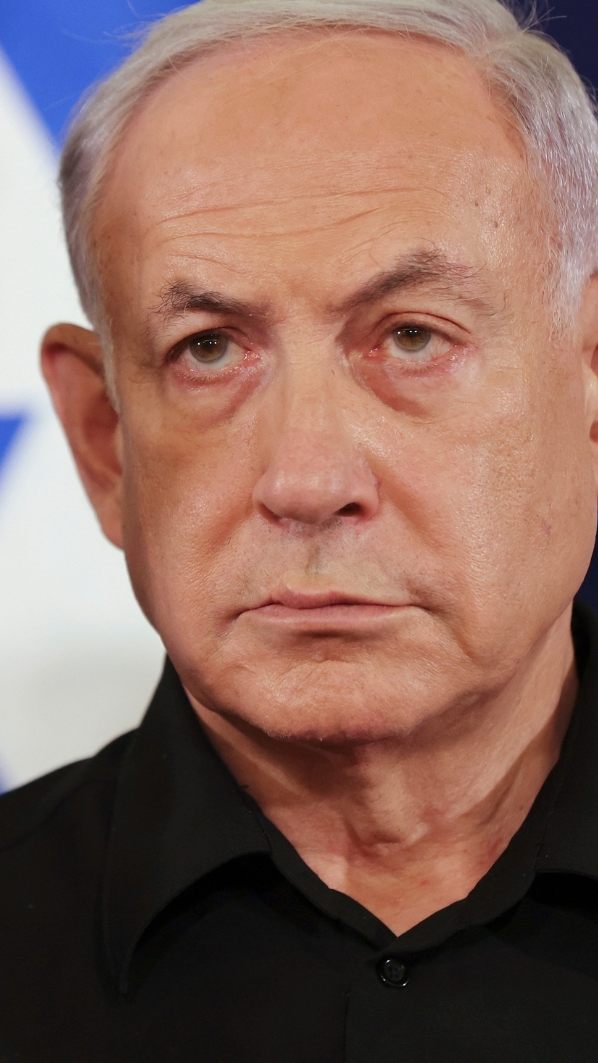 Israels Regierungschef Netanyahu (r.) bleibt hart auf Kriegskurs gegen die Hamas - Bild links: Zerstörung in Rafah nach israelischem Beschuss.