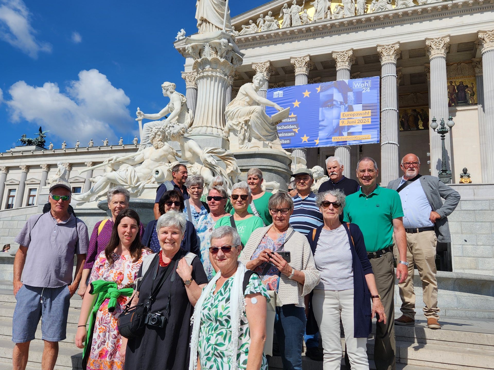 PVÖ Feldkirch vor dem Parlament. PVÖ Feldkirch vor dem Parlament.