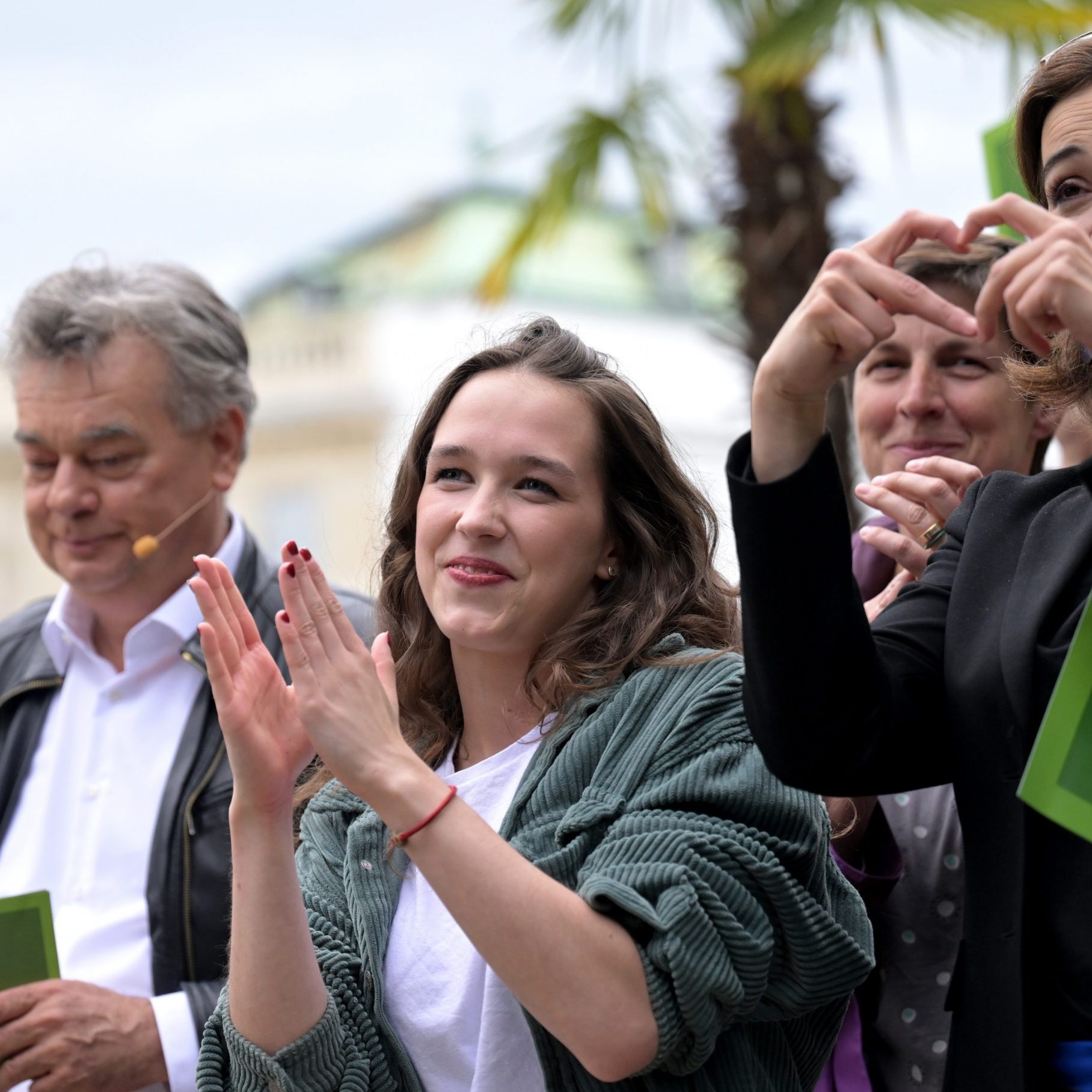 Der Grüne Klub steht weiter hinter Lena Schilling (im Bild beim EU-Wahlkampfauftakt der Grünen zur am 7. Mai)