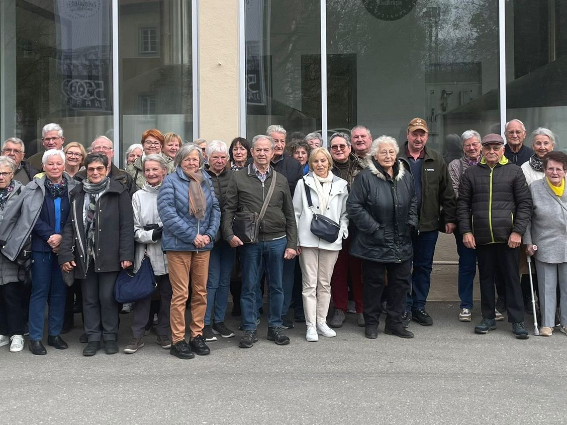 Viele Mitglieder der Seniorenrunde Rankweil nahmen am Tagesausflug auf die Schwäbische Alb teil.