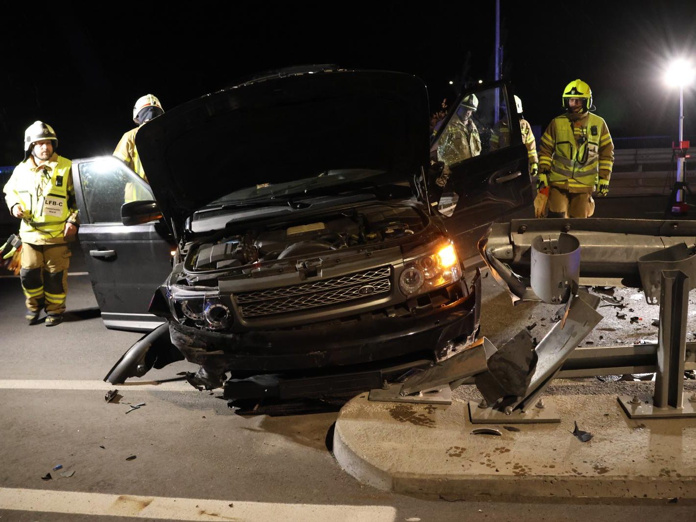 Unfall auf der Harder Rheinbrücke Unfall auf der Harder Rheinbrücke