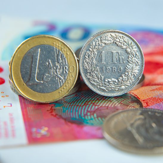 Seit Jahresbeginn hat der Euro gegenüber dem Schweizer Franken um 6,4 Prozent zugelegt. (Symbolbild)