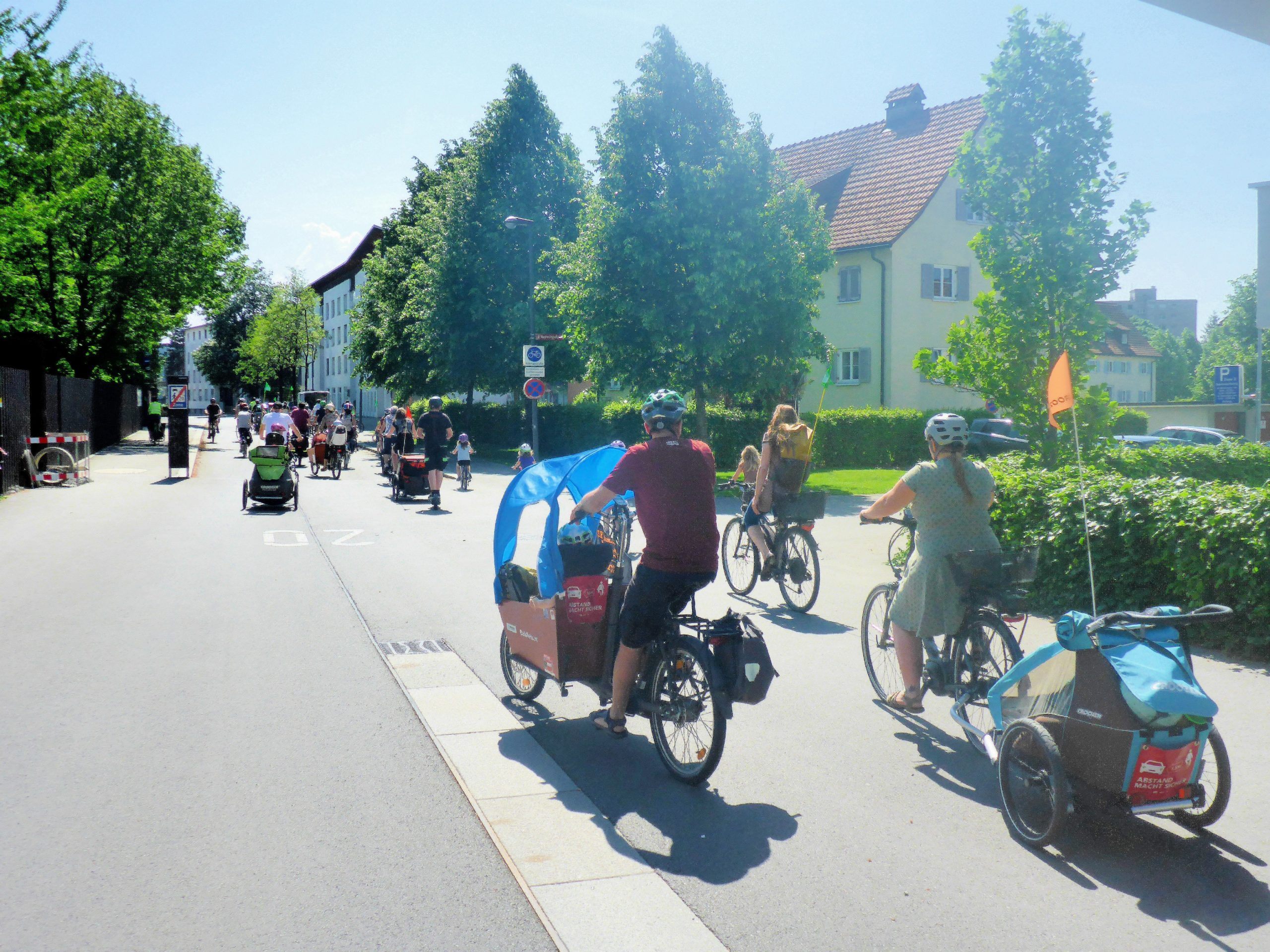 Wir radeln gemeinsam durch die Stadt
