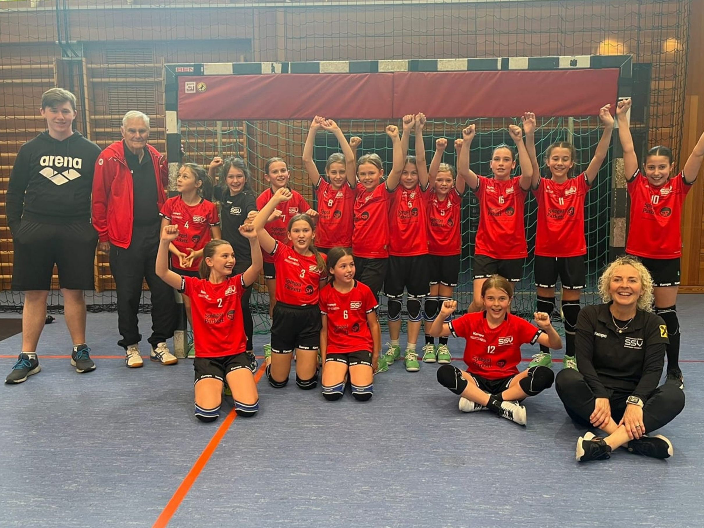Die Nachwuchs-Handballerinnen des SSV holten den U10-Landesmeistertitel