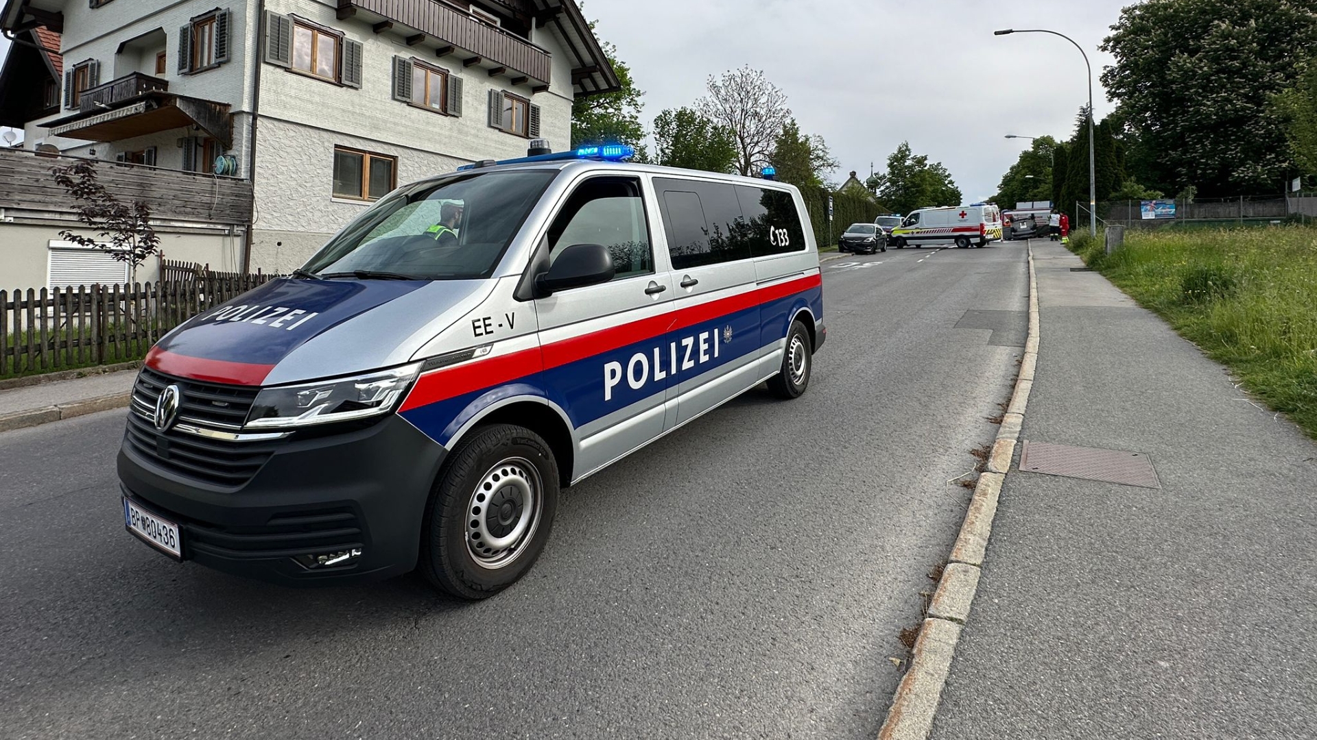 Der Bereich bei der Kreuzung war für die Aufräumarbeiten gesperrt. 