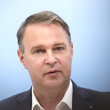 Babler will keine Verschärfung, aber Klarheit beim Asylkurs.