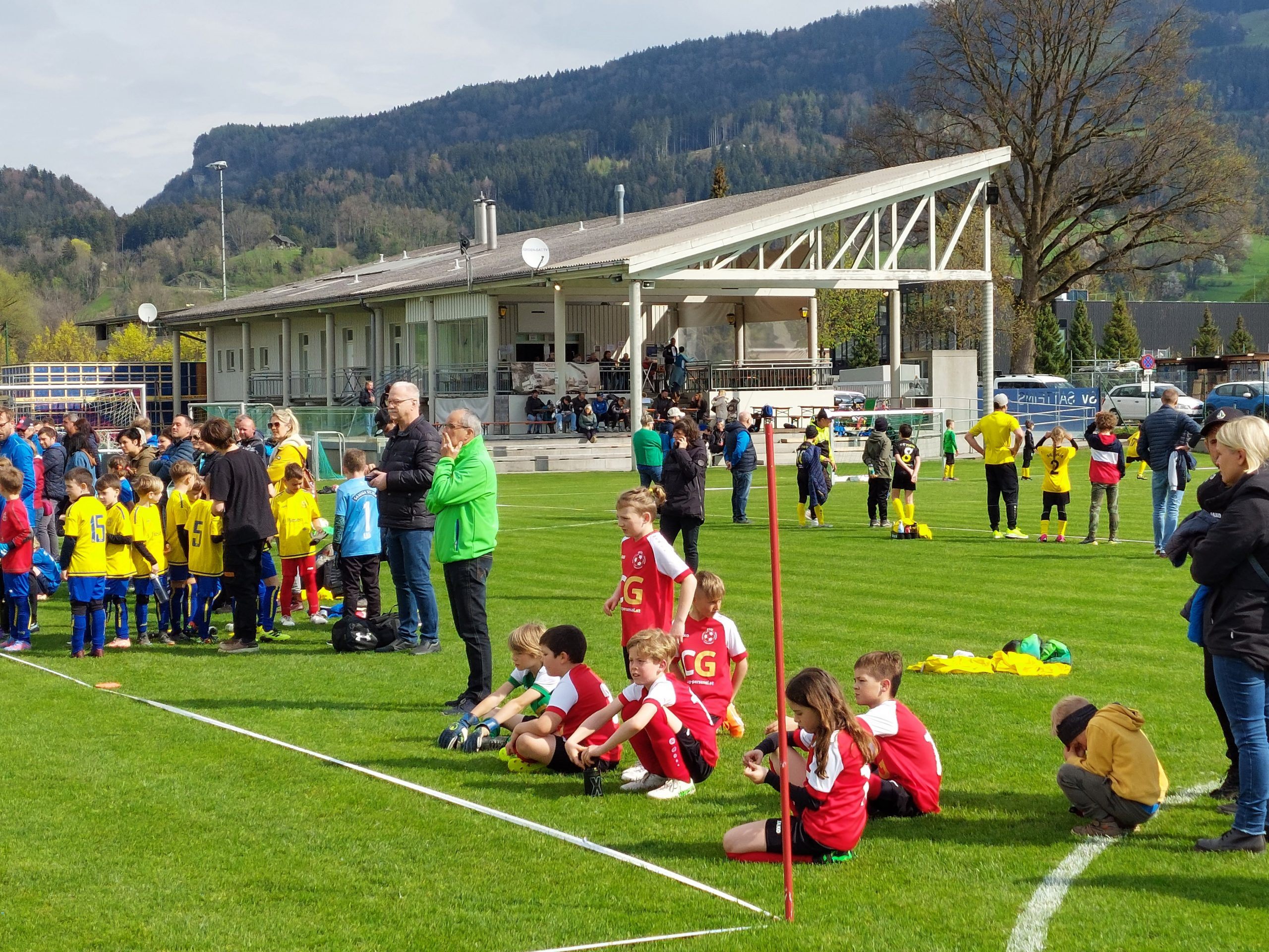Der Sattaaser Nachwuchs freut sich auf zahlreiche Besucher und auf spannende Spiele Der Sattaaser Nachwuchs freut sich auf zahlreiche Besucher und auf spannende Spiele