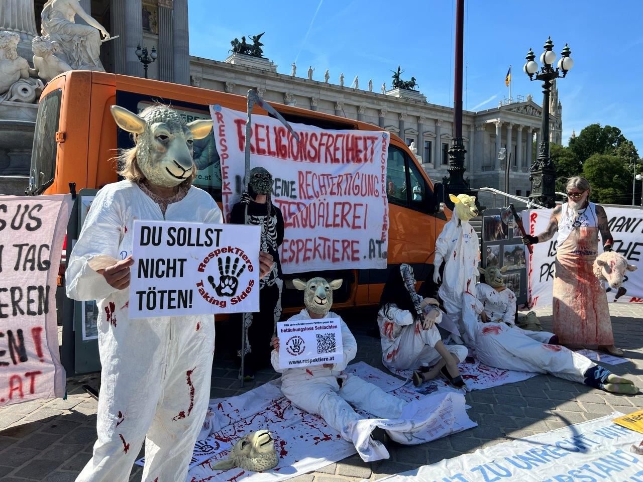 Protestaktion vor dem Wiener Parlament. Protestaktion vor dem Wiener Parlament.