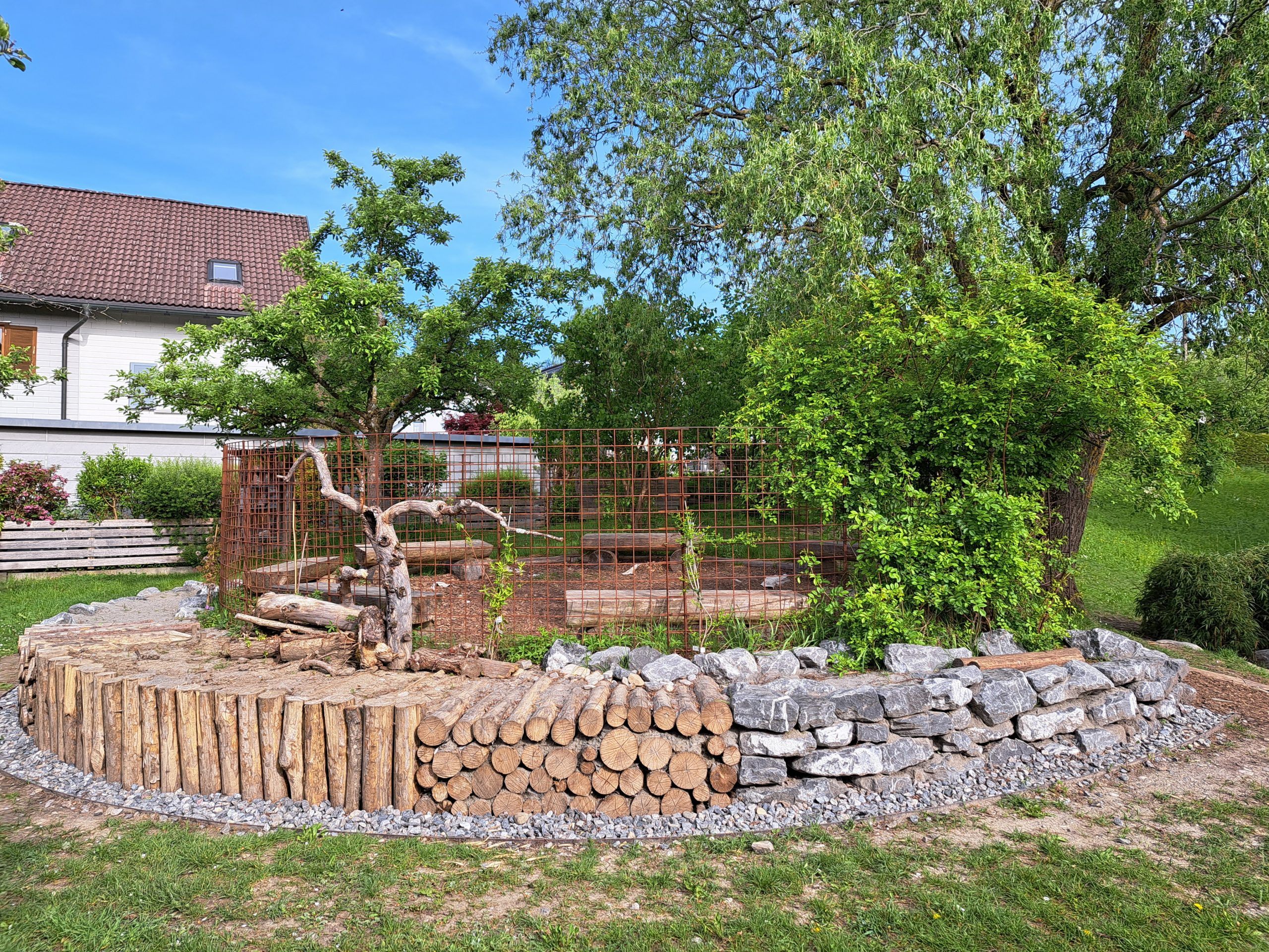 Naturlebensraum-Pergola