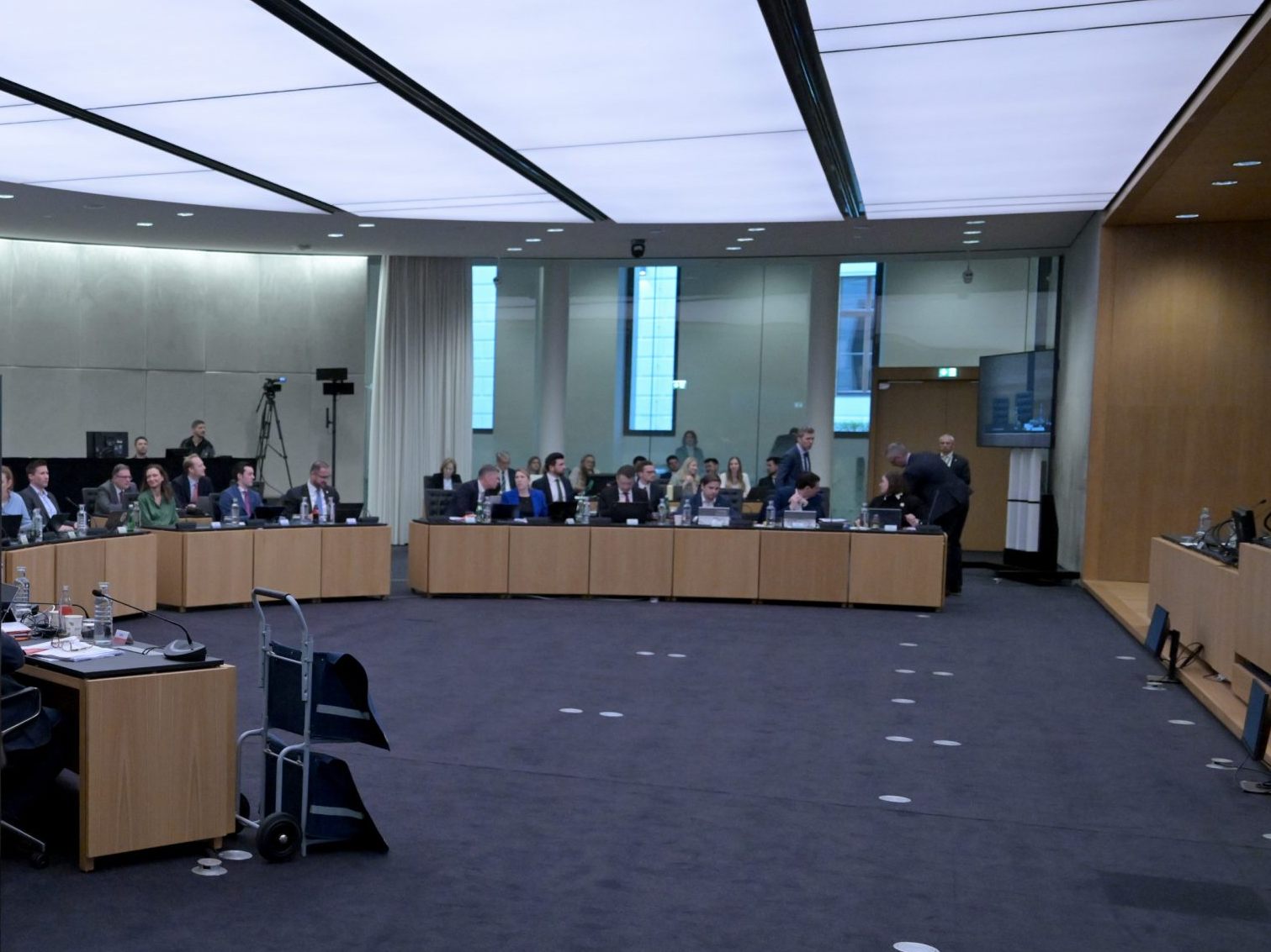 Der COFAG-U-Ausschuss-Abschlussbericht entlastet und belastet. Der COFAG-U-Ausschuss-Abschlussbericht entlastet und belastet.