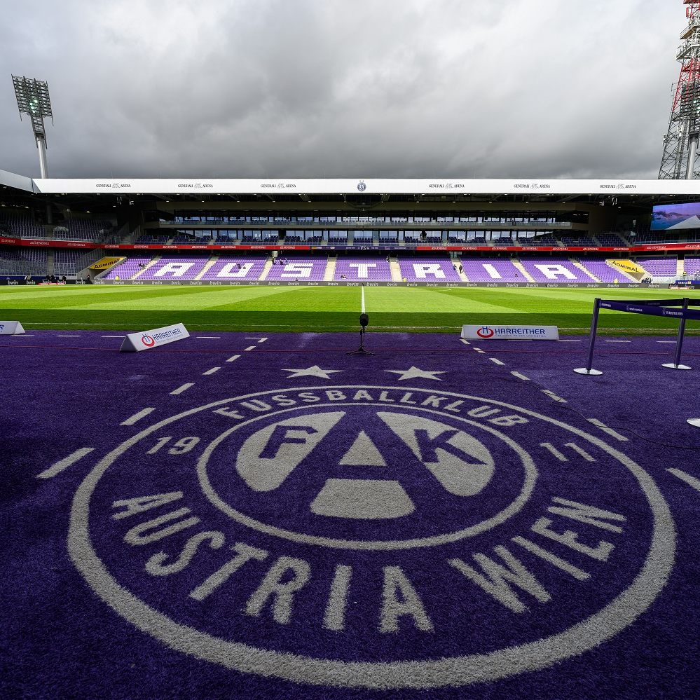 "Ich treffe auf eine sehr intakte Mannschaft", so Helm.