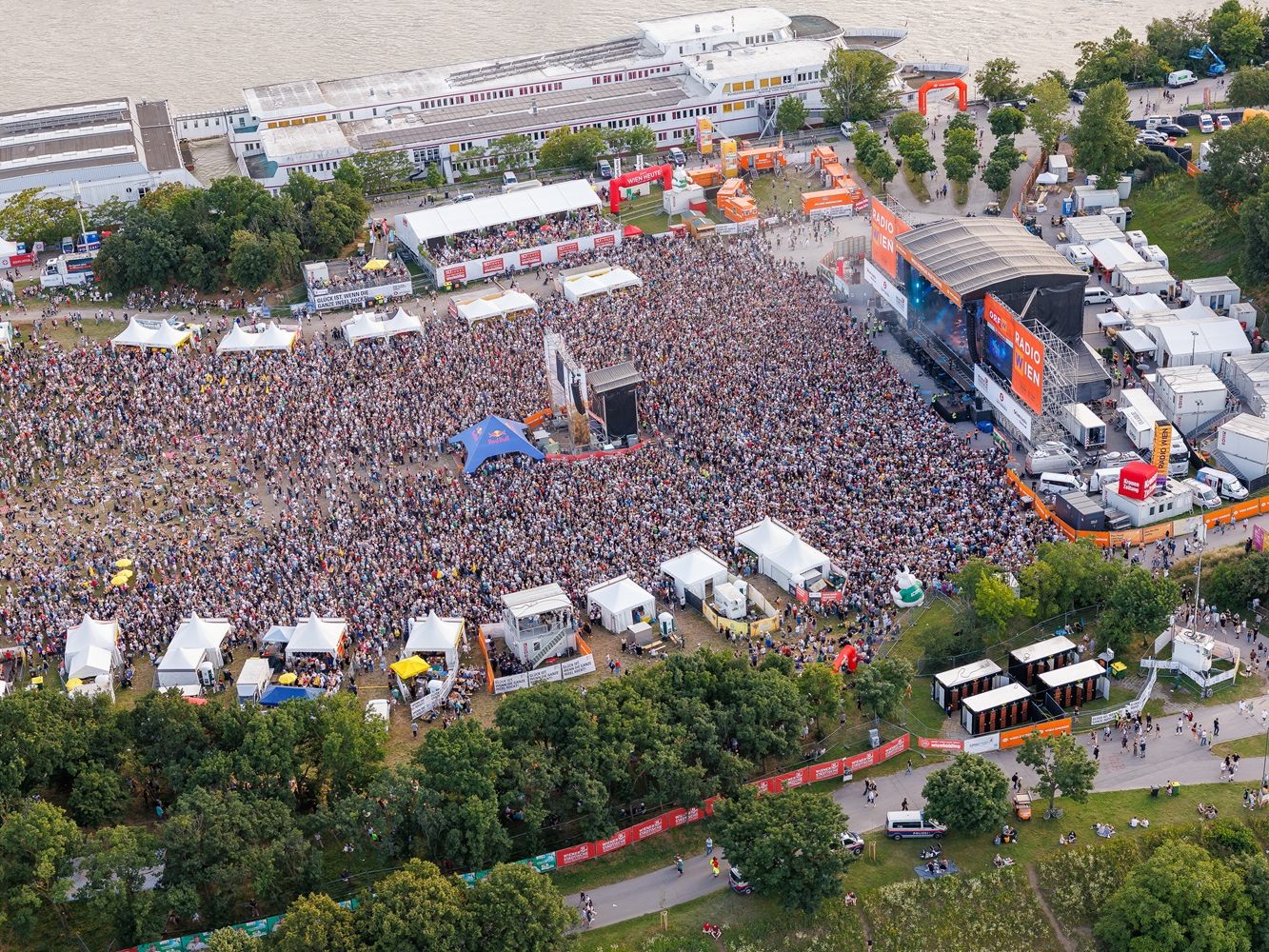 Das Donauinselfest 2024 ist schon wieder Geschichte. Das Donauinselfest 2024 ist schon wieder Geschichte.