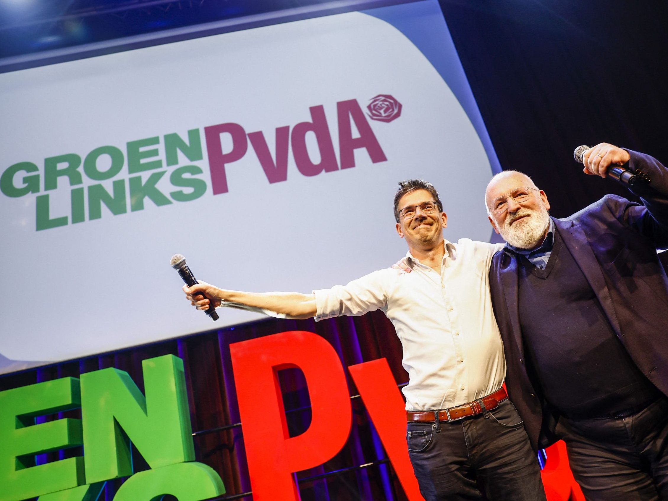 Das grün-linke Bündnis ist knapp vor der Wilders-Partei. Das grün-linke Bündnis ist knapp vor der Wilders-Partei.