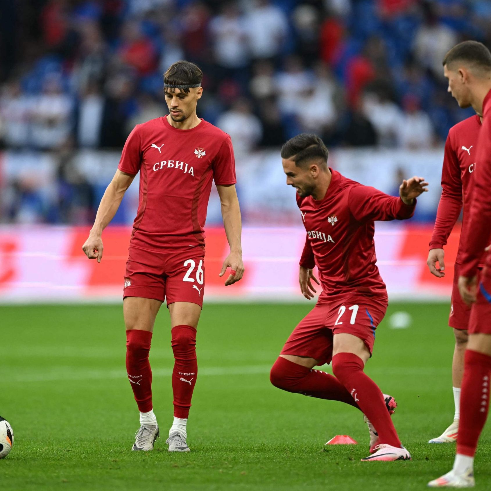 Serbiens Fußball-Verband hat gedroht, das Nationalteam aus der EM zurückzuziehen.