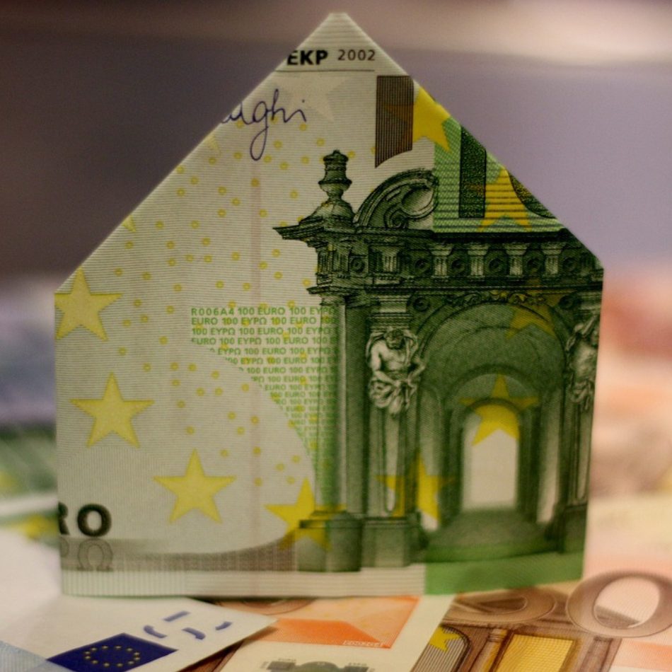 Durchblicker erwartet nach der EZB-Zinssenkung kaum Auswirkungen für Sparen und Kredite.