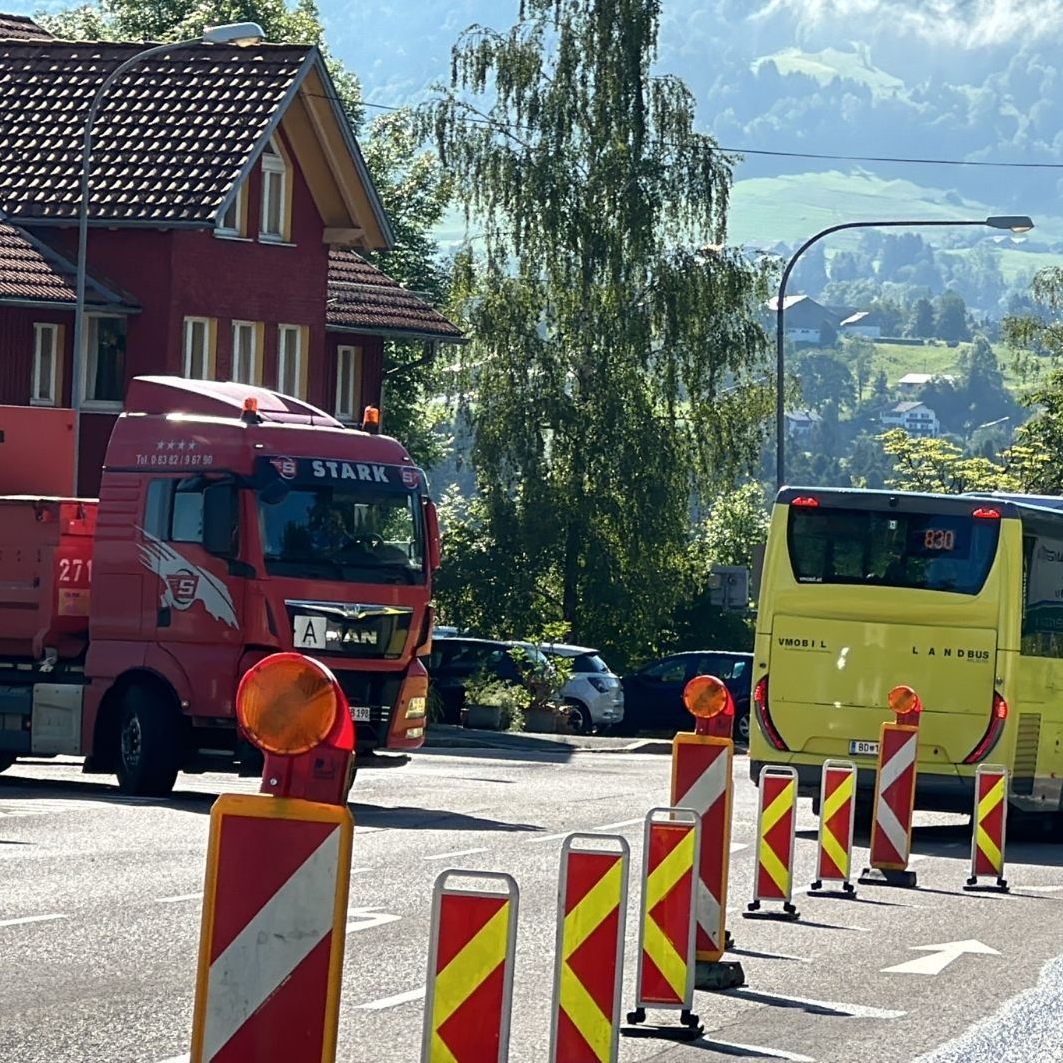 Lkw werden aktuell zwischen Egg und Müselbach umgeleitet.