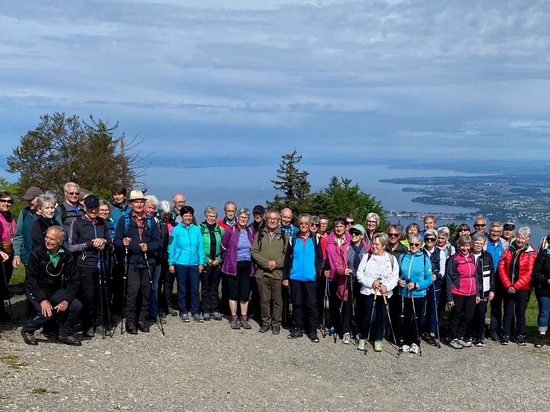 Die FunktionärIinnen des Vereins Vorarlberg50plus/Bregenzerwald auf dem Pfänder Die FunktionärIinnen des Vereins Vorarlberg50plus/Bregenzerwald auf dem Pfänder