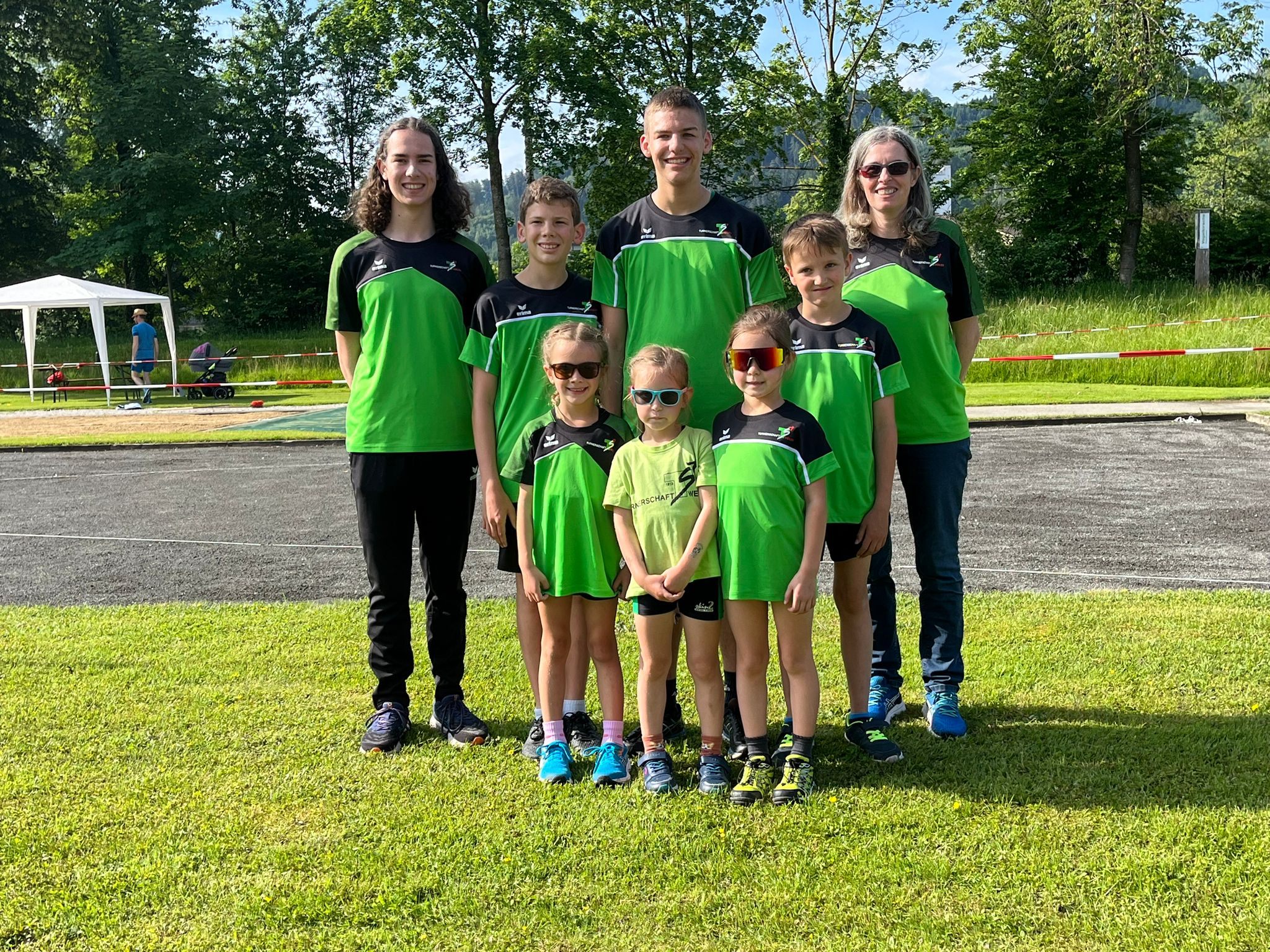 TS-Weiler Kids mit Trainer.