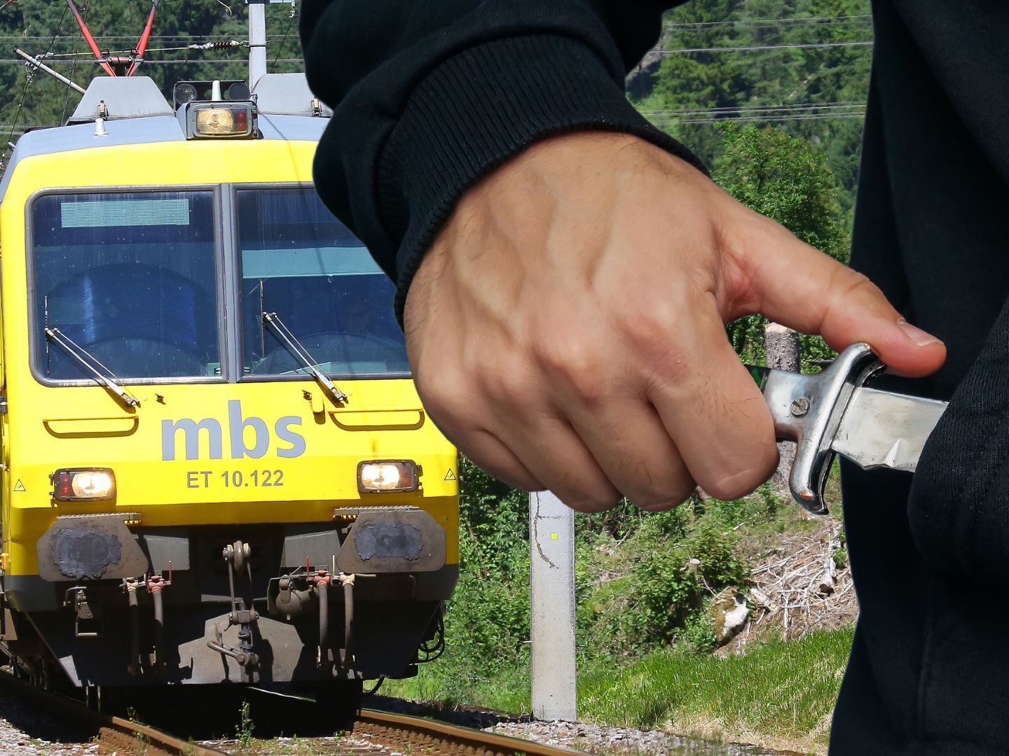 Ein 20-Jähriger wurde bei einer Auseinandersetzung in der Montafonerbahn verletzt. Ein 20-Jähriger wurde bei einer Auseinandersetzung in der Montafonerbahn verletzt.