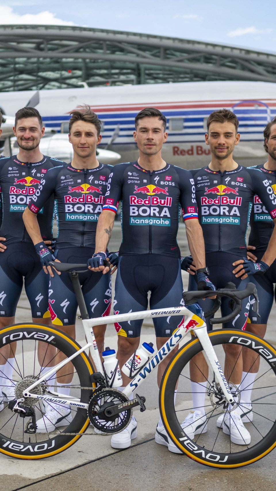 Red Bull - BORA - hansgrohe Cycling Team