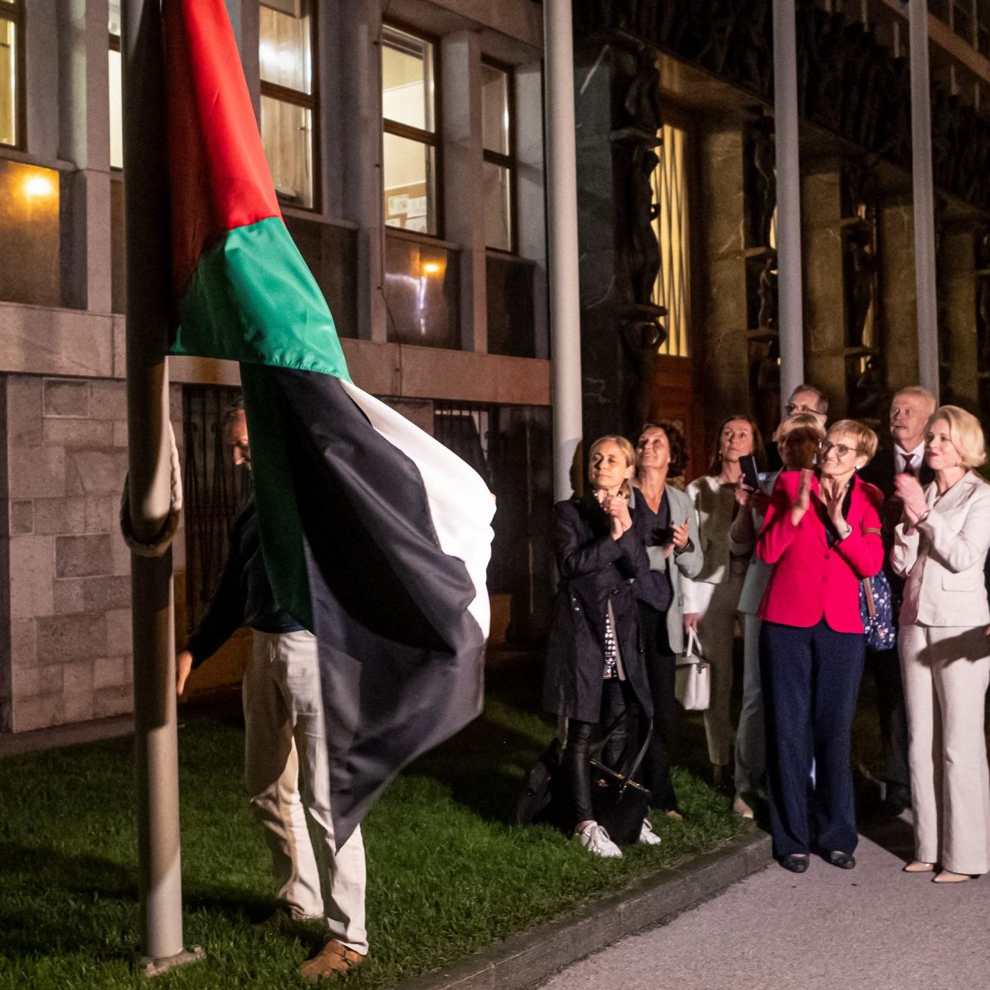Vor dem Parlament in Ljubljana wurde am Dienstagabend eine Palästinensische Flagge gehisst.