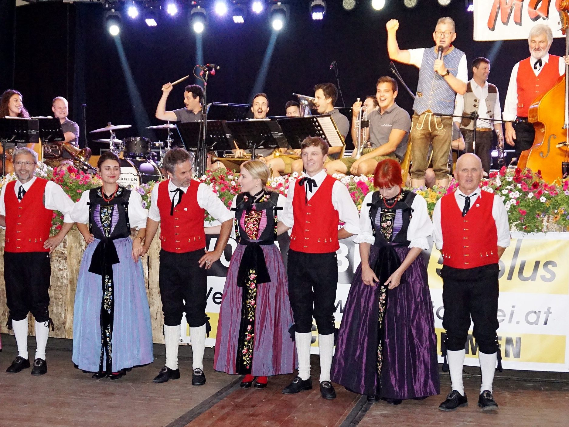 Der Verein VORARLBERG 50plus lädt alle Festfreunde zum 32. Landestreffen in Götzis mit einem schönen Rahmenprogramm herzlich ein! Der Verein VORARLBERG 50plus lädt alle Festfreunde zum 32. Landestreffen in Götzis mit einem schönen Rahmenprogramm herzlich ein!
