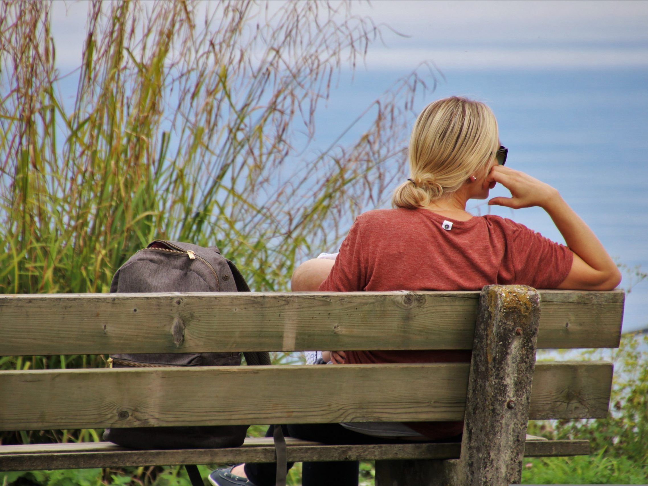 Depressionen und Traurigkeit nach der Geburt sind häufig, bleiben aber oft unerkannt. Depressionen und Traurigkeit nach der Geburt sind häufig, bleiben aber oft unerkannt.