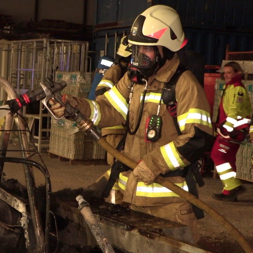 Fahrzeugbrand in Hard